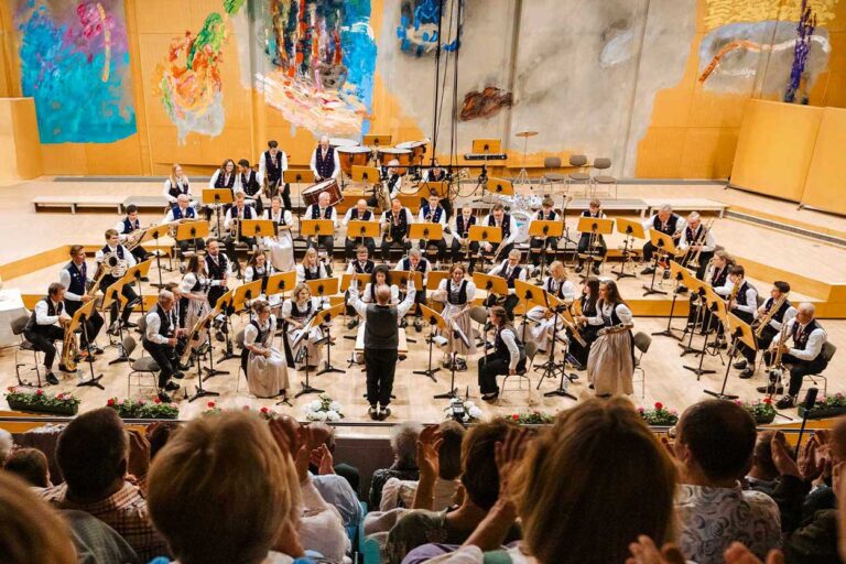 Konzertfotografie Salzburg: Vorschaufoto des Frühlingskonzerts der TMK Maxglan im Orchesterhaus Salzburg.