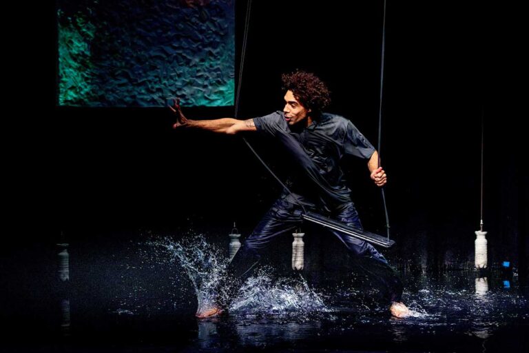 Tanzfotografie Salzburg – Szene aus der Performance MENGELE ZOO in der ARGEkultur